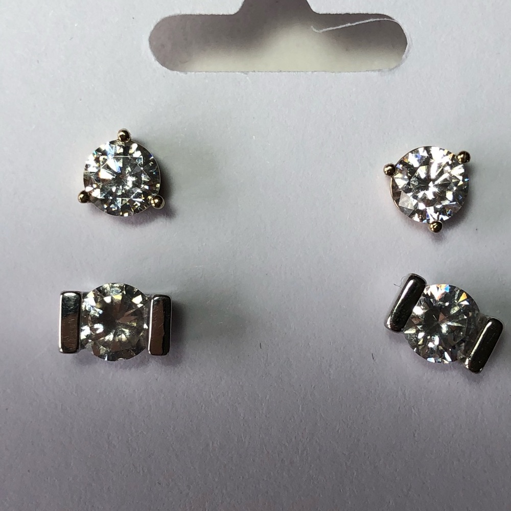 2 pairs of earrings studs, Sterling Silver zircon
